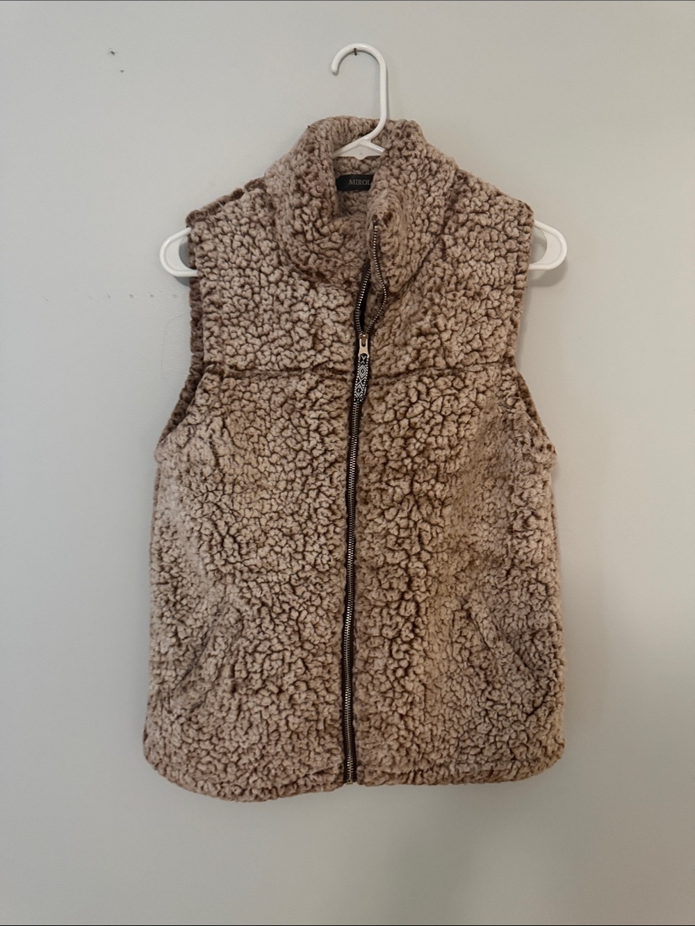 Mirol Plush Sherpa Vest in Taupe